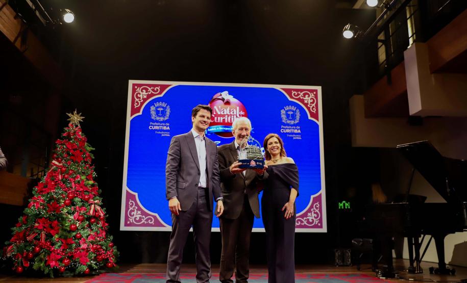 150 atrações: Piana participa do lançamento da programação do Natal de Curitiba 2026