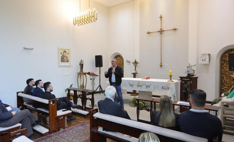 Darci Piana recebe imagem peregrina de Nossa Senhora do Rocio no Palácio Iguaçu