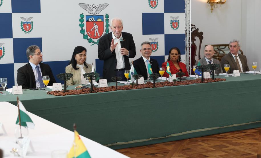 Governador em exercício recebe presidentes dos TJs de todo o Brasil no Palácio Iguaçu