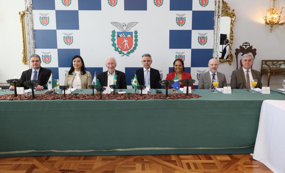 Governador em exercício recebe presidentes dos TJs de todo o Brasil no Palácio Iguaçu