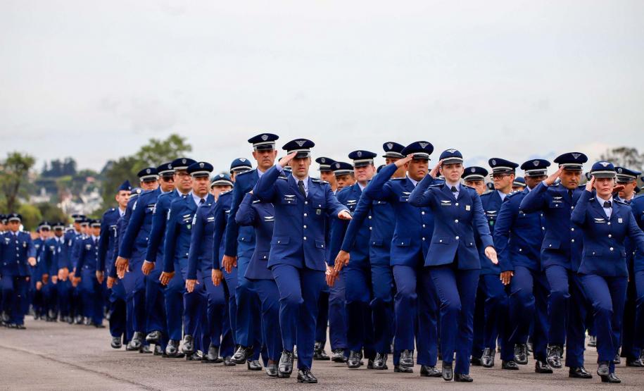 Vice-governador participa das celebrações do Dia do Aviador e dos 120 anos do voo do 14-bis