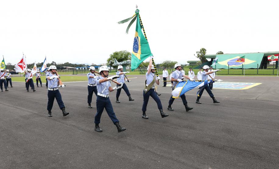 Vice-governador participa das celebrações do Dia do Aviador e dos 120 anos do voo do 14-bis