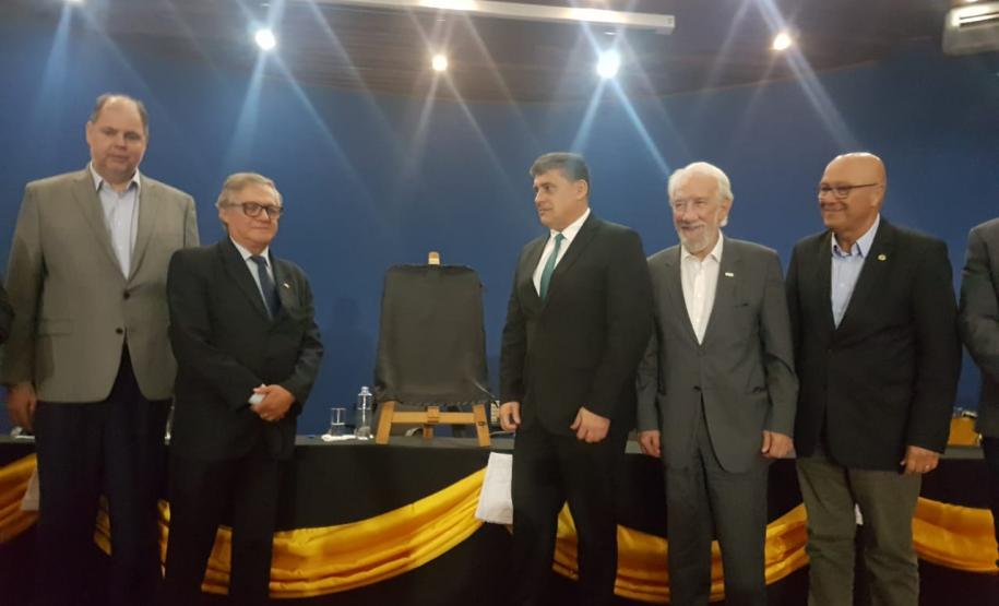 Vice-governador Darci Piana reconhece a importância da educação Vice-governador Darci Piana reconhece a importância da educação