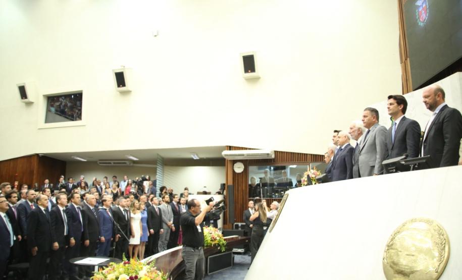 Darci Piana participa da posse dos deputados