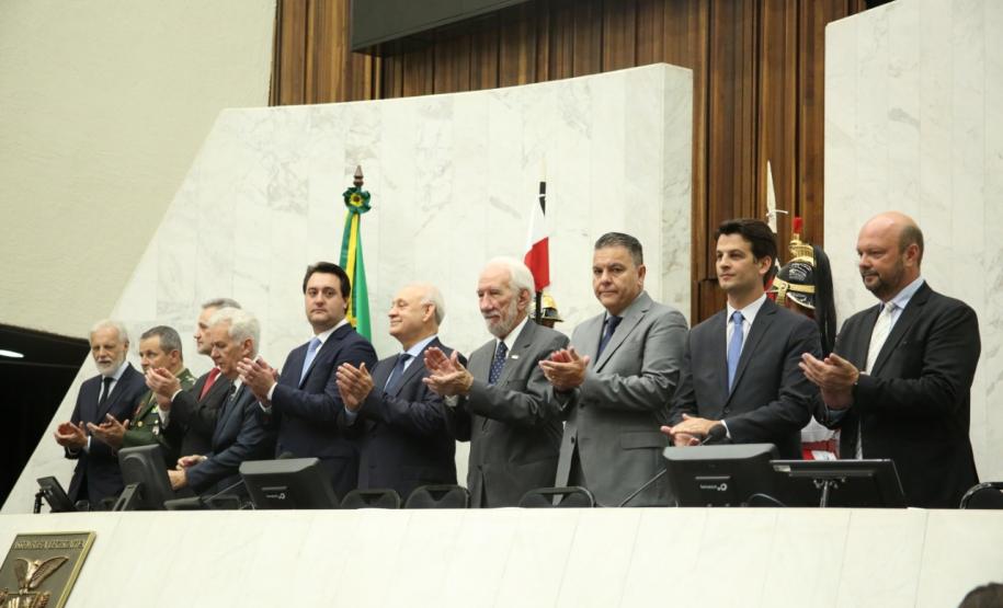 Darci Piana participa da posse dos deputados