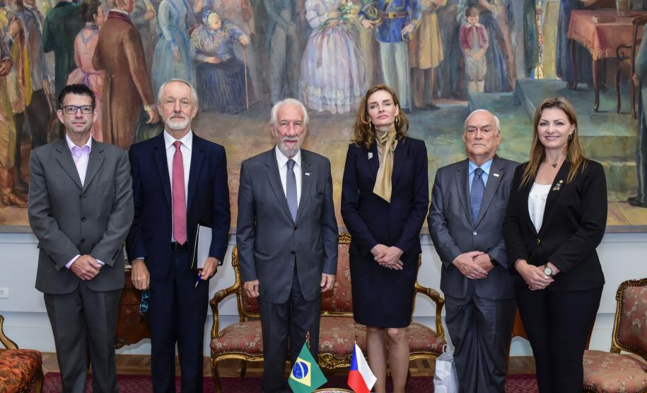 Embaixadora da República Tcheca no Brasil visita o Paraná Embaixadora da República Tcheca no Brasil visita o Paraná