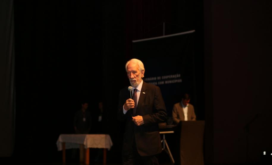 Darci Piana destaca importância da educação pública para o Paraná Darci Piana destaca importância da educação pública para o Paraná