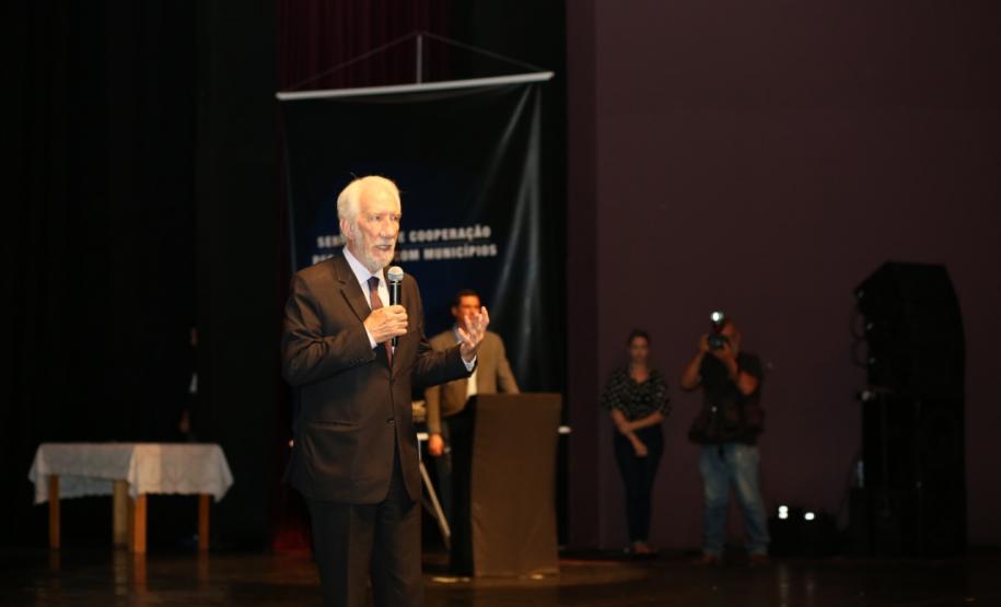 Darci Piana destaca importância da educação pública para o Paraná Darci Piana destaca importância da educação pública para o Paraná