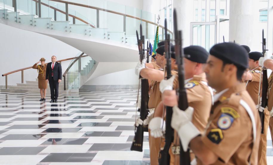 Embaixador da Macedônia do Norte participa de encontro com Darci Piana