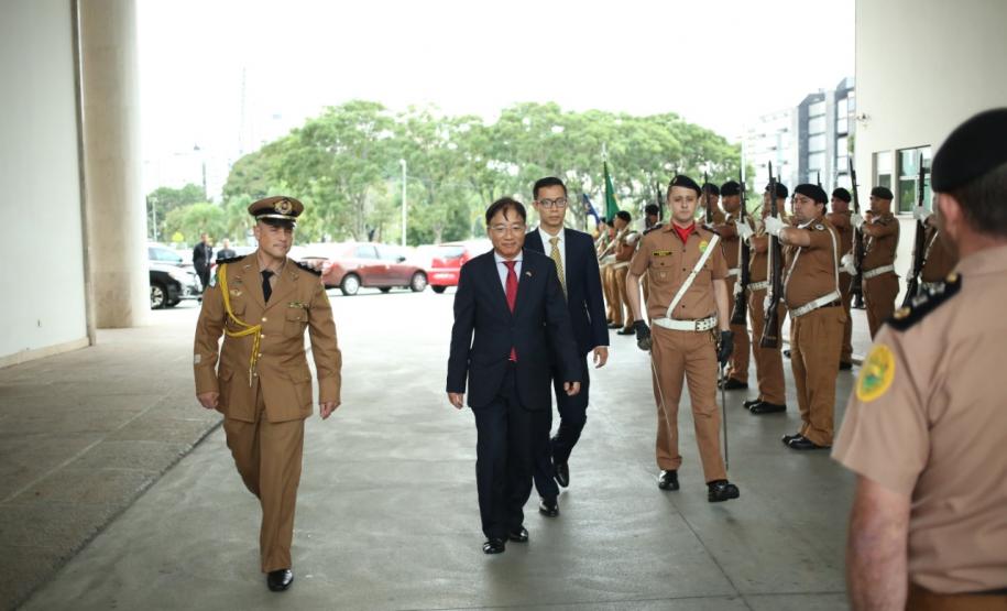 Vietnã quer estreitar laços comerciais com o Paraná