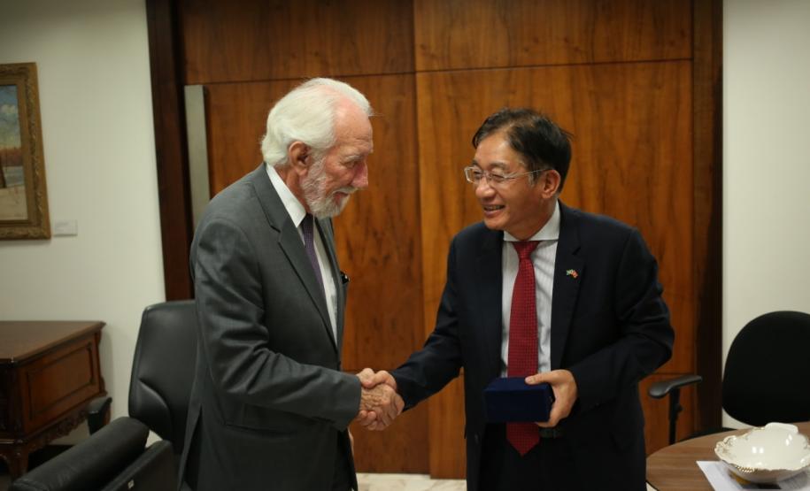 Vietnã quer estreitar laços comerciais com o Paraná