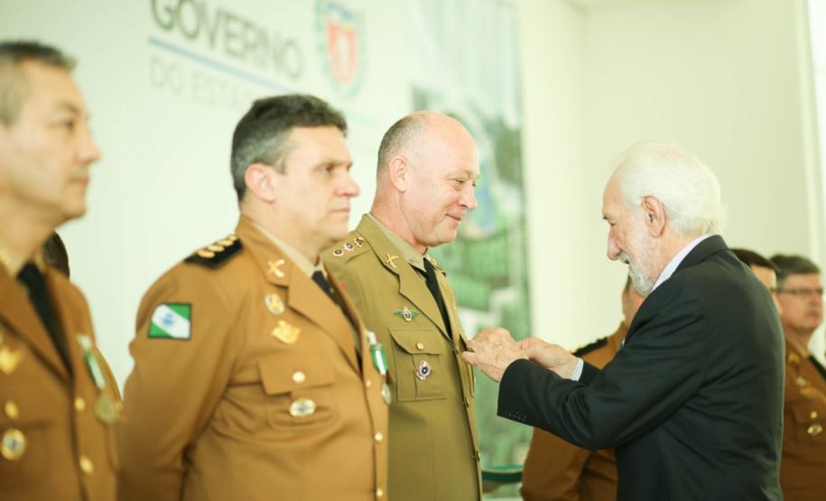 Polícia Ambiental comemora aniversário com entrega de medalhas