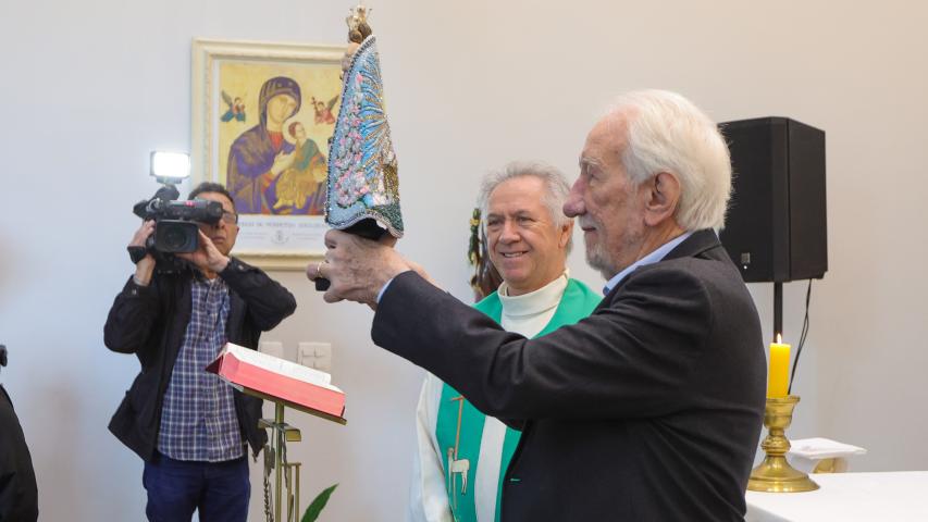 Darci Piana recebe imagem peregrina de Nossa Senhora do Rocio no Palácio Iguaçu