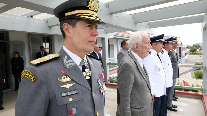 Vice-governador participa das celebrações do Dia do Aviador e dos 120 anos do voo do 14-bis